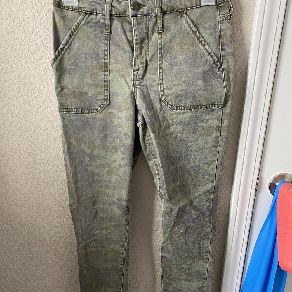 High Wasited Camo Jeans